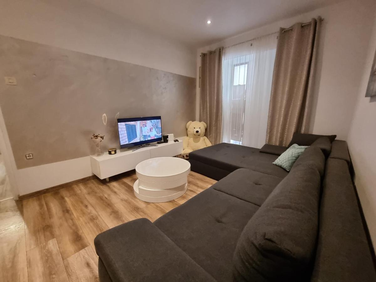 U Kalici Lägenhet Mali Lošinj Exteriör bild